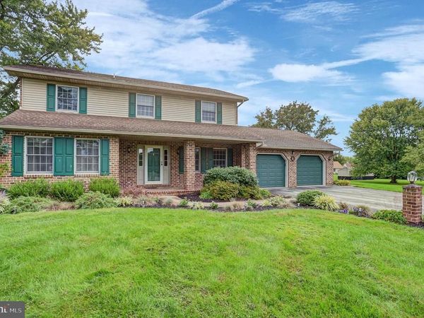 1015 HERITAGE AVENUE, SHIPPENSBURG, PA 17257
