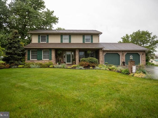 1015 HERITAGE AVENUE, SHIPPENSBURG, PA 17257