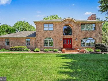 1366 HICKORY RUN DRIVE, ELIZABETHTOWN, PA 17022