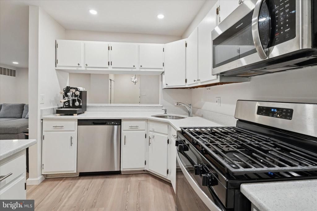 207 STOCKTON COURT , NORTH WALES, PA 19454