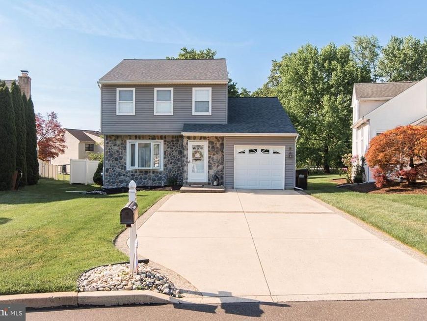 36 Pebble Drive , Horsham, PA 19044 Main Photo