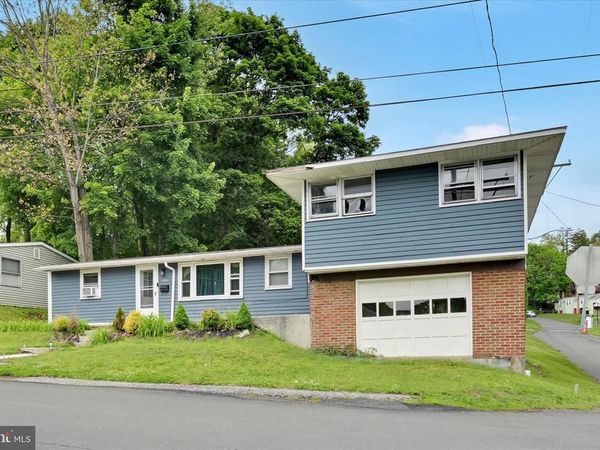636 SNYDER STREET , POTTSVILLE, PA 17901