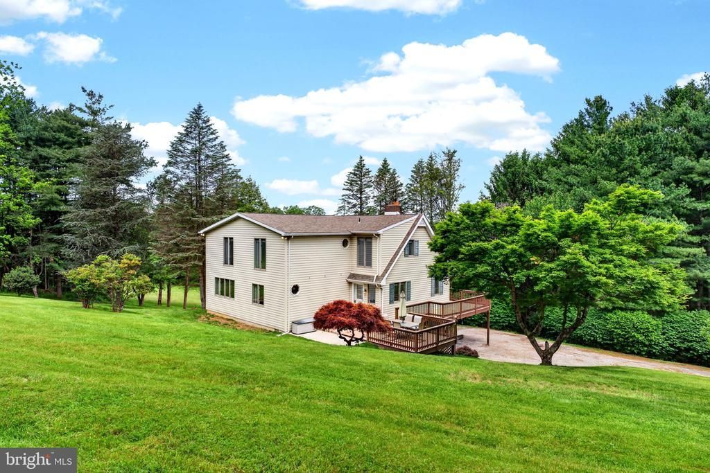 8390 BLOOMING GROVE ROAD , GLEN ROCK, PA 17327