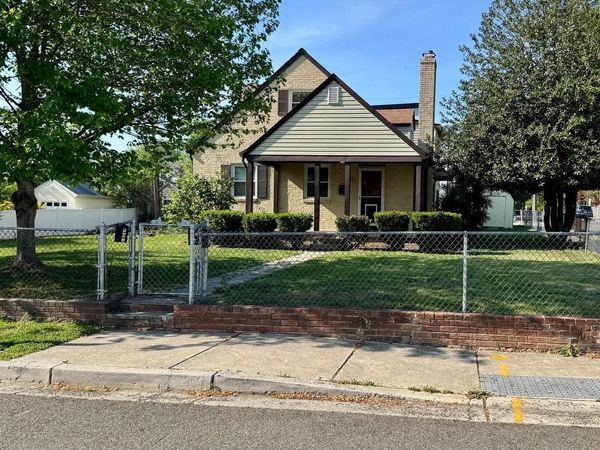 901 21ST STREET S , ARLINGTON, VA 22202
