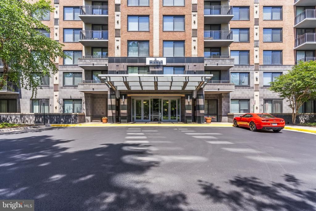 2451 Midtown Avenue, Unit 1315, Alexandria, VA 22303 Main Photo