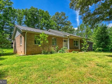 321 WILLOW OAK LANE , BUMPASS, VA 23024