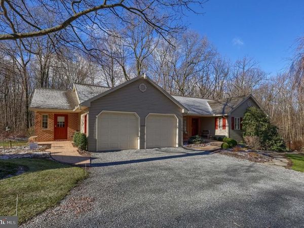 1624 SPRINGVILLE ROAD , NEW HOLLAND, PA 17557
