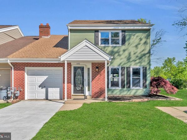 101 MALVERN COURT , MOUNT LAUREL, NJ 08054
