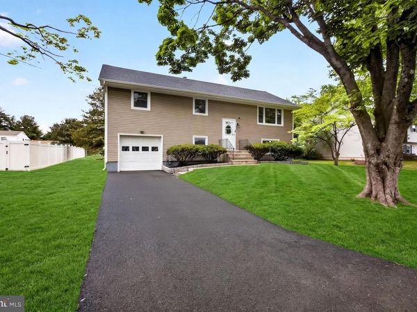 216 SUNSET AVENUE, HIGHTSTOWN, NJ 08520