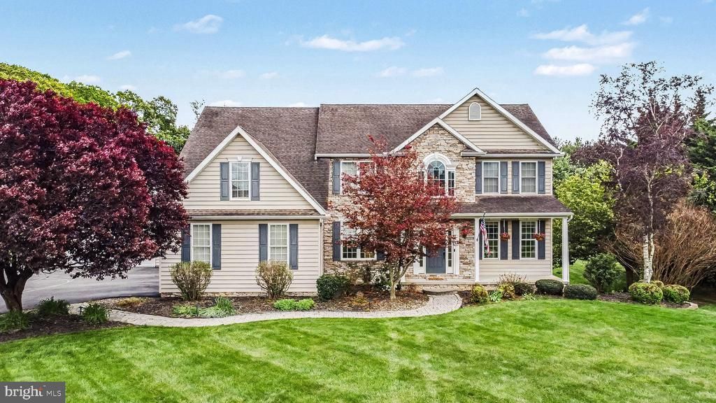 57 E SUMMIT DRIVE , LITTLESTOWN, PA 17340