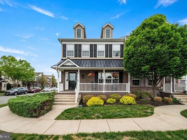 2100 ATWOOD TERRACE, PENNSBURG, PA 18073