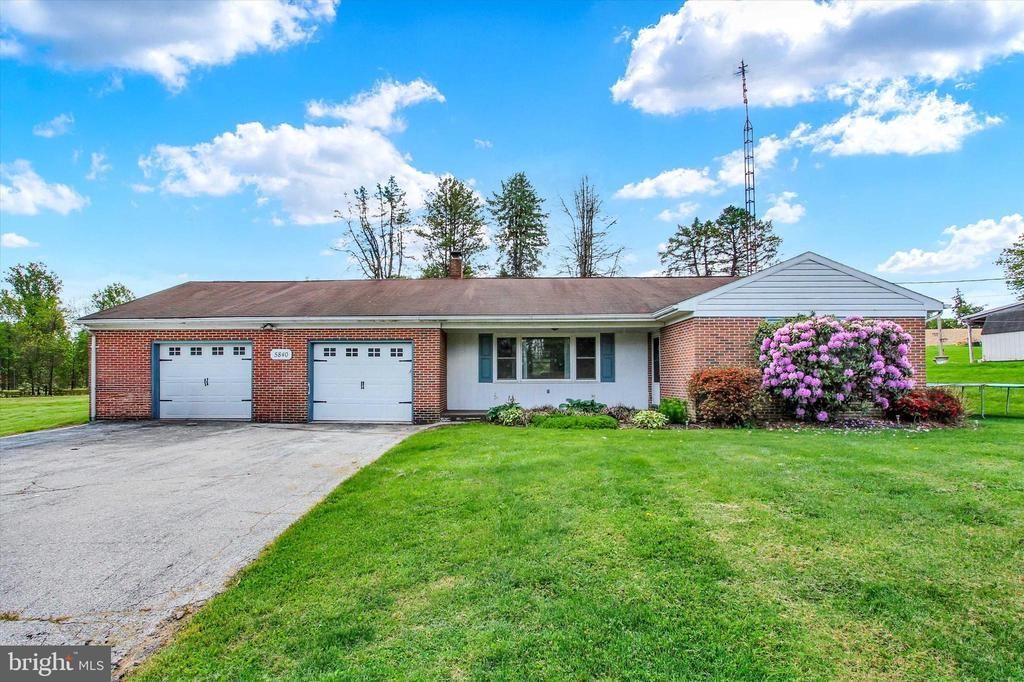 5840 YORK ROAD , SPRING GROVE, PA 17362