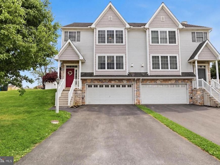 560 Nantucket Drive, Red Lion, PA 17356 Main Photo