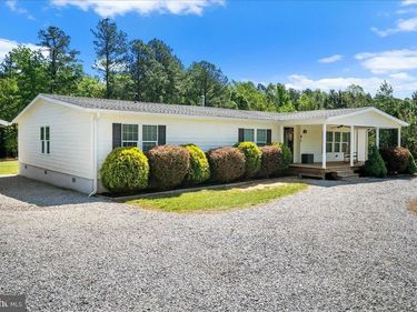 523 THREE FLAGS DRIVE , KENBRIDGE, VA 23944