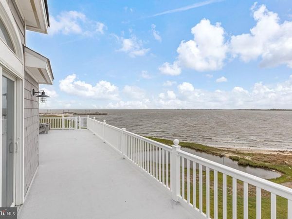 1220 S GREEN STREET , TUCKERTON, NJ 08087