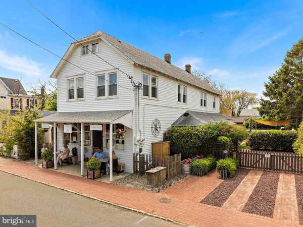 210 N BEACH AVENUE , BEACH HAVEN, NJ 08008