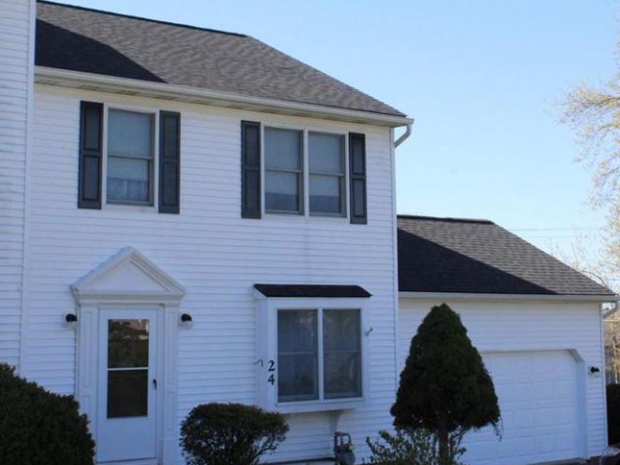 24 Ovelton Avenue , Stewartstown, PA 17363 Main Photo