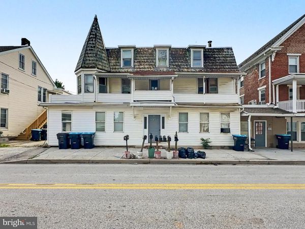 3 N MAIN STREET, STEWARTSTOWN, PA 17363