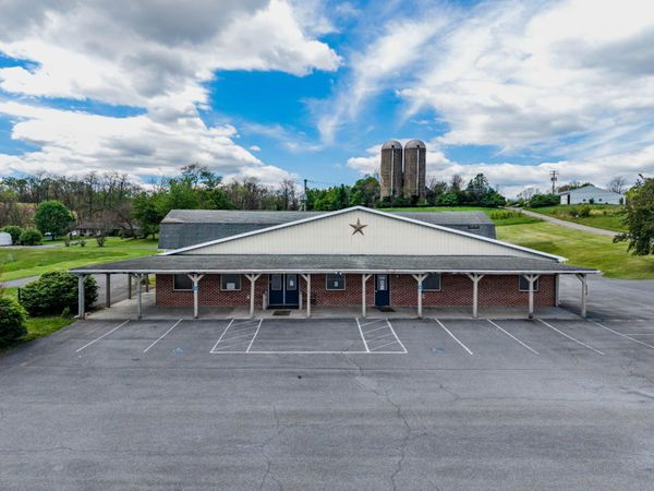 1446 HOLLY PIKE , CARLISLE, PA 17015