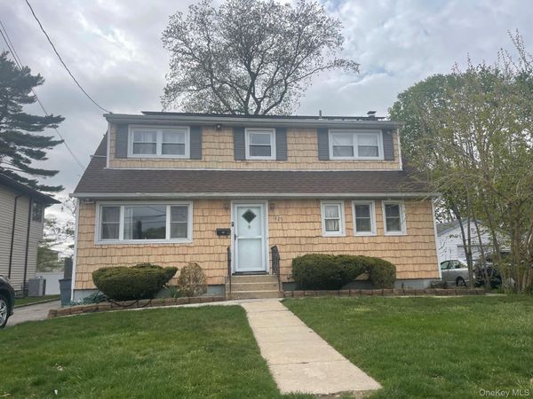 1425 Tadmor Street , Hempstead, NY 11566