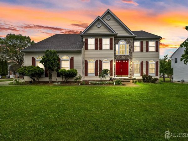 10 Julie Court , Somerset, NJ 08873