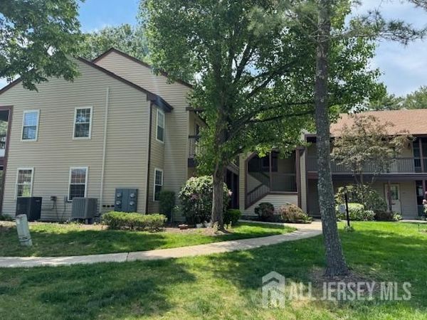 10 Benjamin Franklin Drive , Monroe Township, NJ 08831