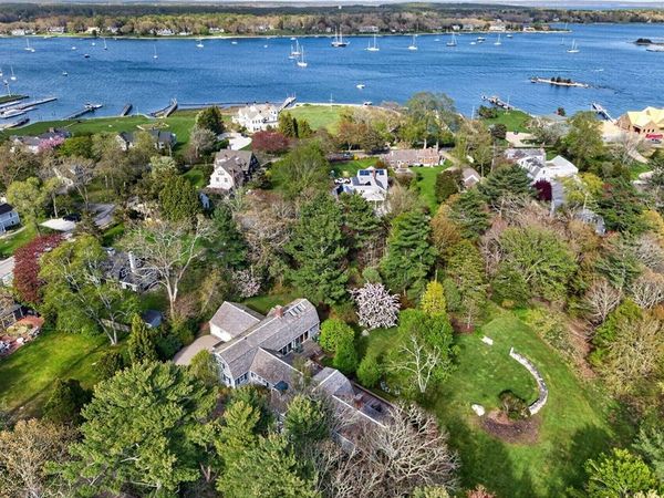 14 Vine St, Marion, MA 02738
