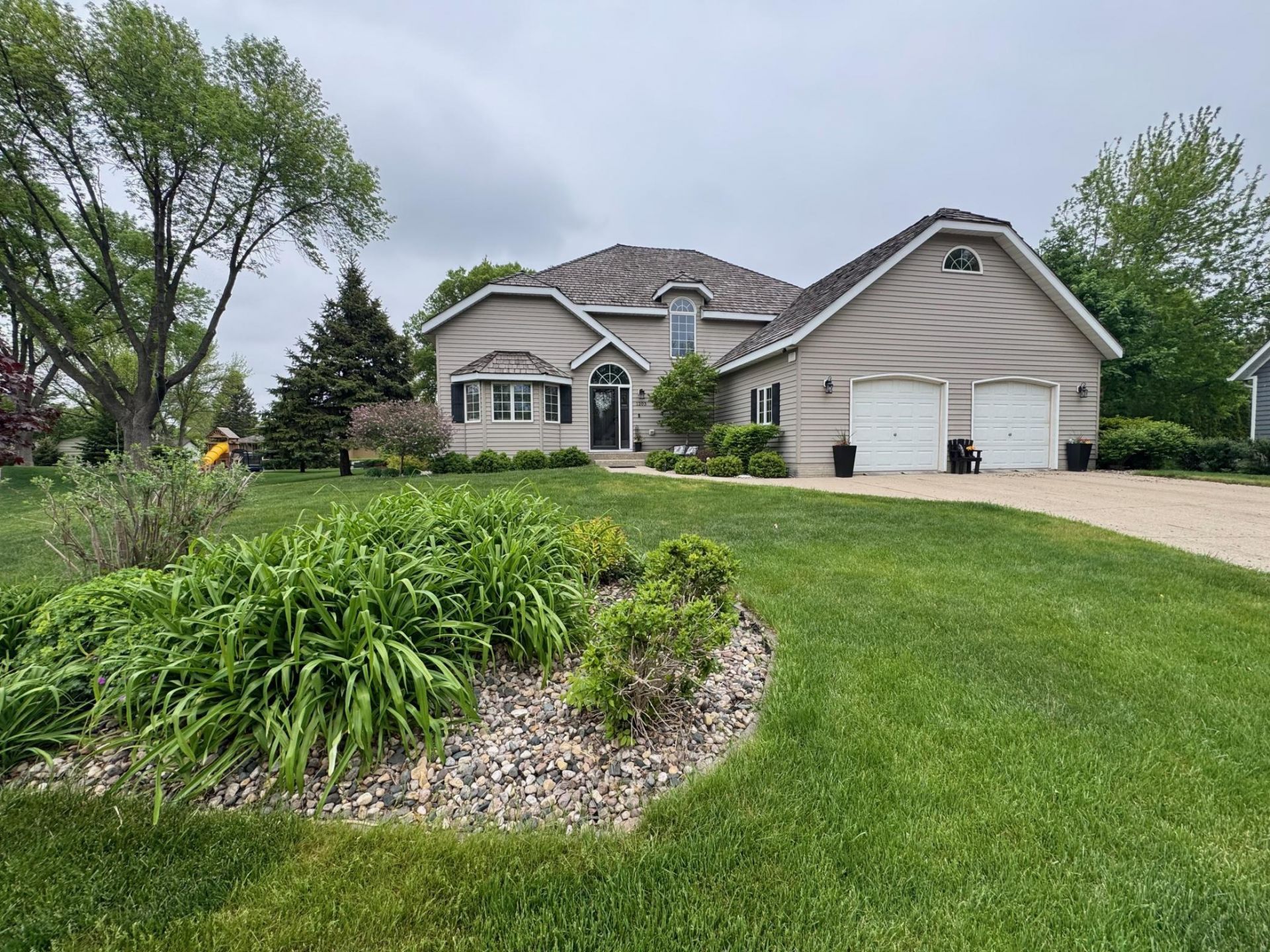 1203 Parkside Drive, Marshall, MN 56258 Main Photo