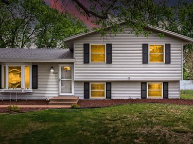 8110 France Avenue N, Brooklyn Park, MN 55443