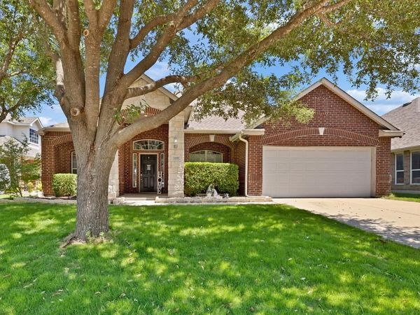 1308 Parkside Drive, Mansfield, TX 76063