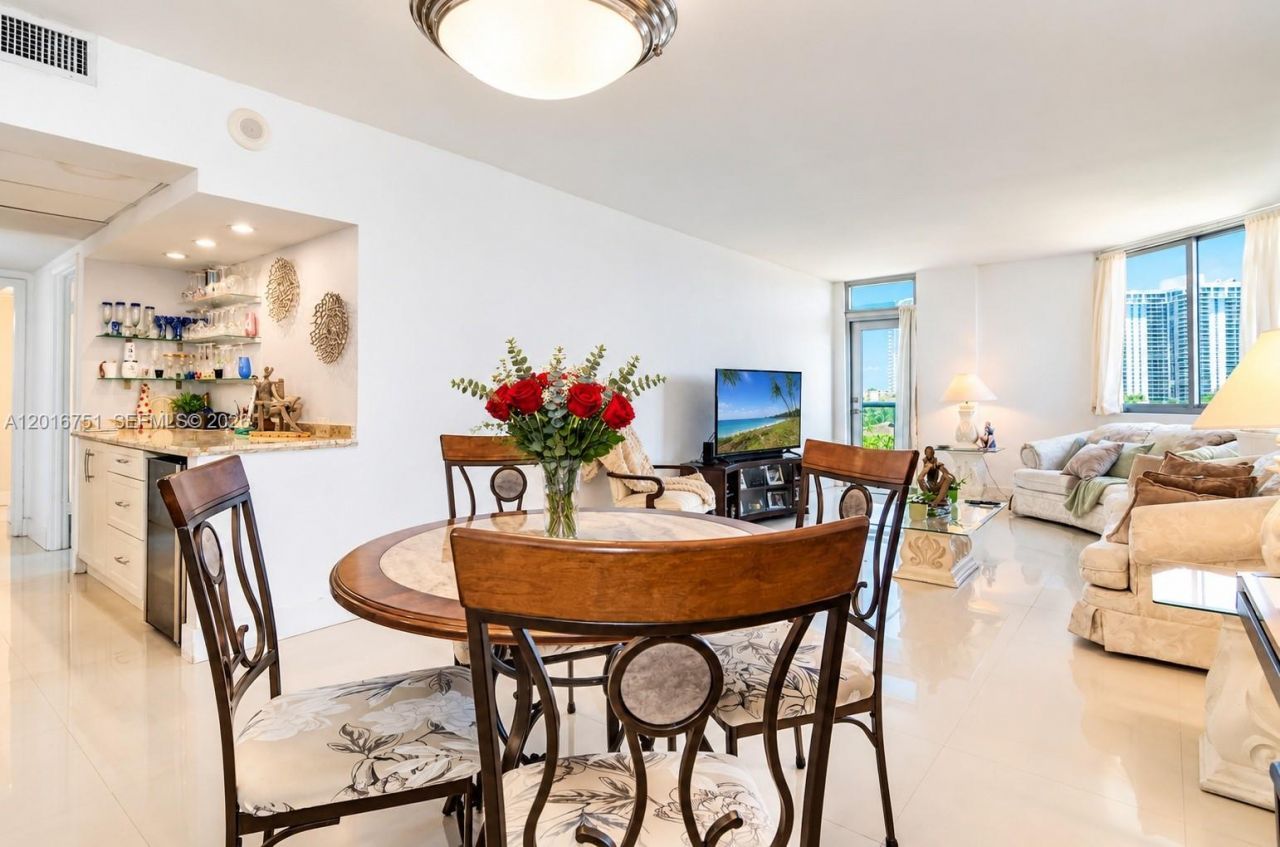 19370 Collins Ave, Unit 626, Sunny Isles Beach, FL 33160 Photo