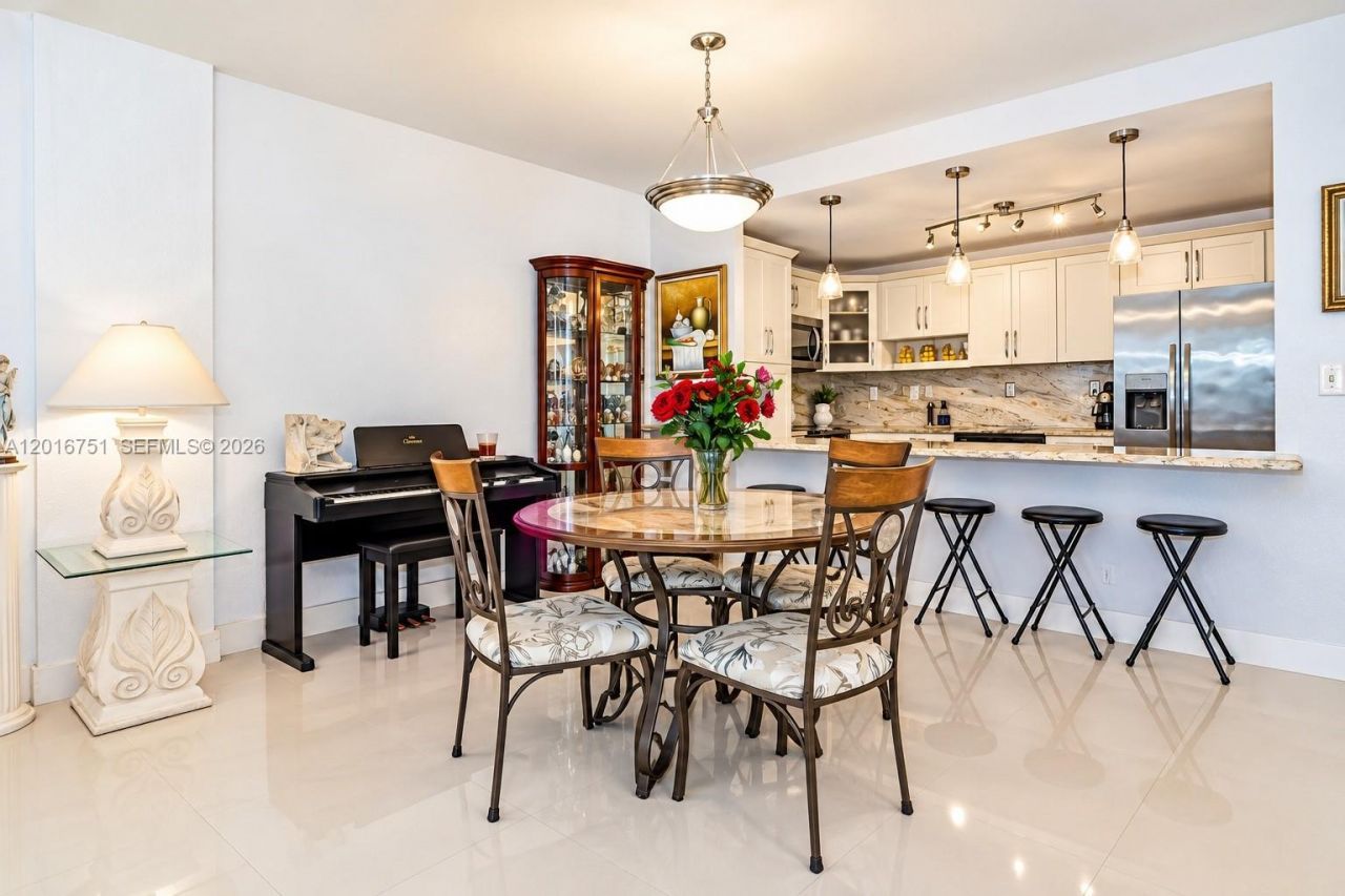 19370 Collins Ave, Unit 626, Sunny Isles Beach, FL 33160 Photo