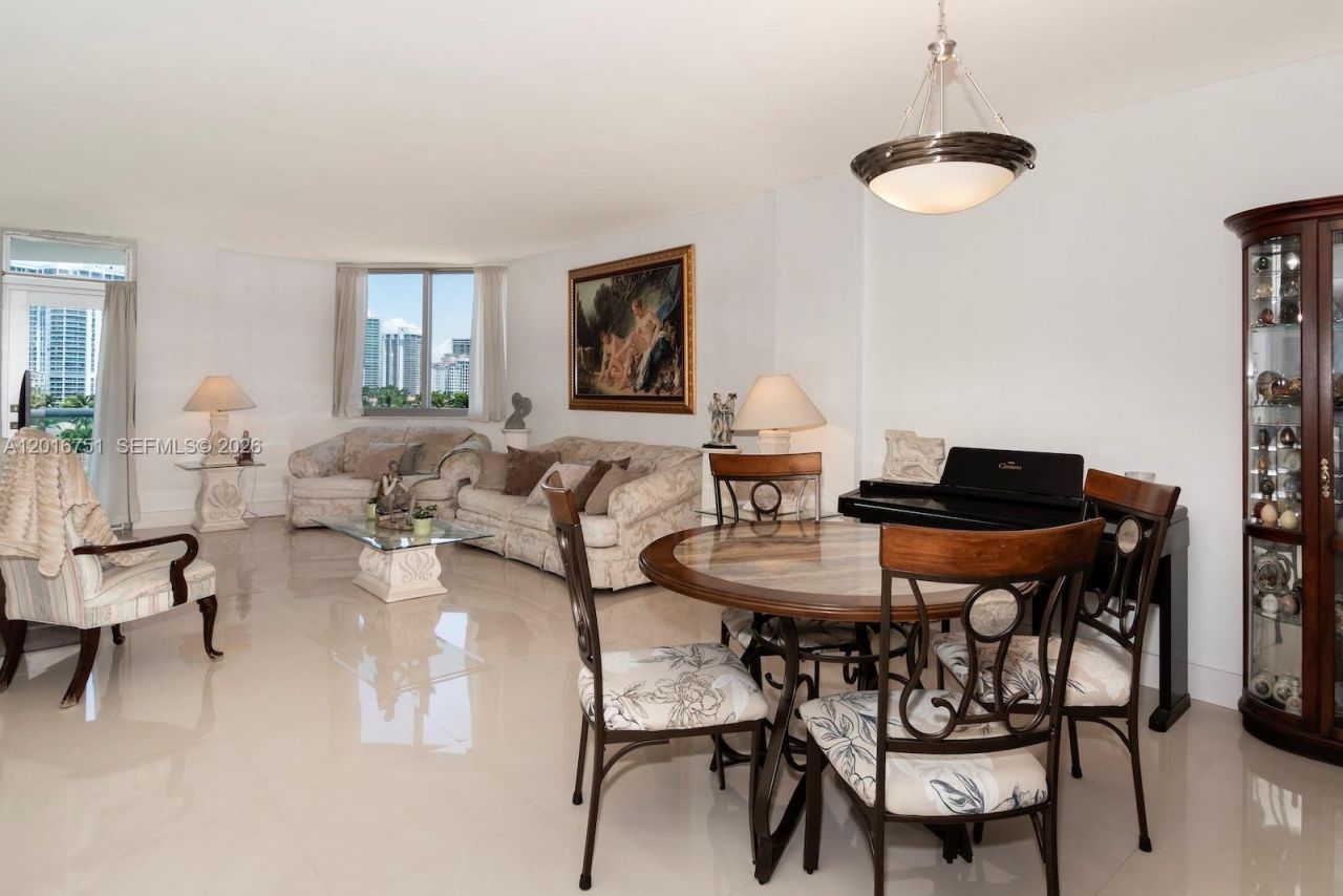 19370 Collins Ave , Unit 626, Sunny Isles Beach, FL 33160 Photo