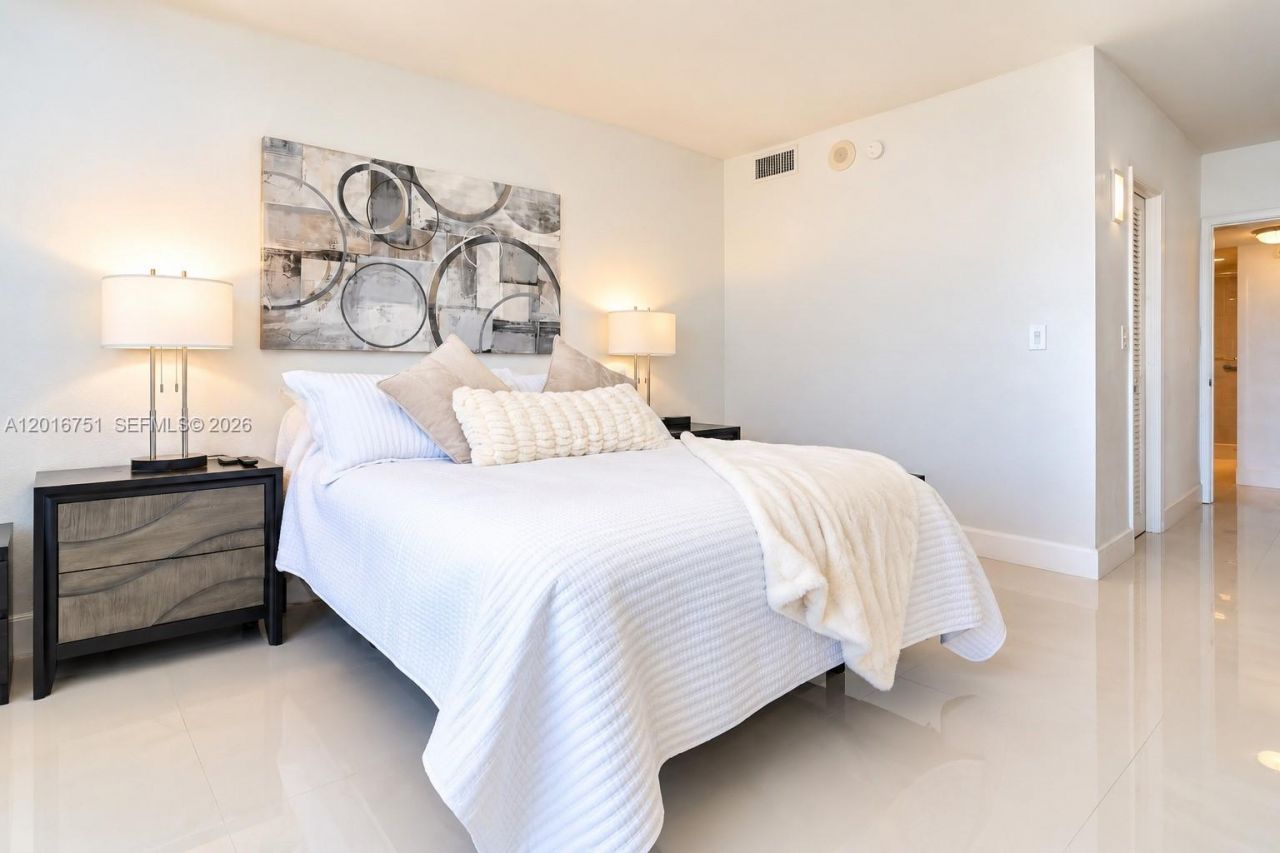 19370 Collins Ave, Unit 626, Sunny Isles Beach, FL 33160 Photo