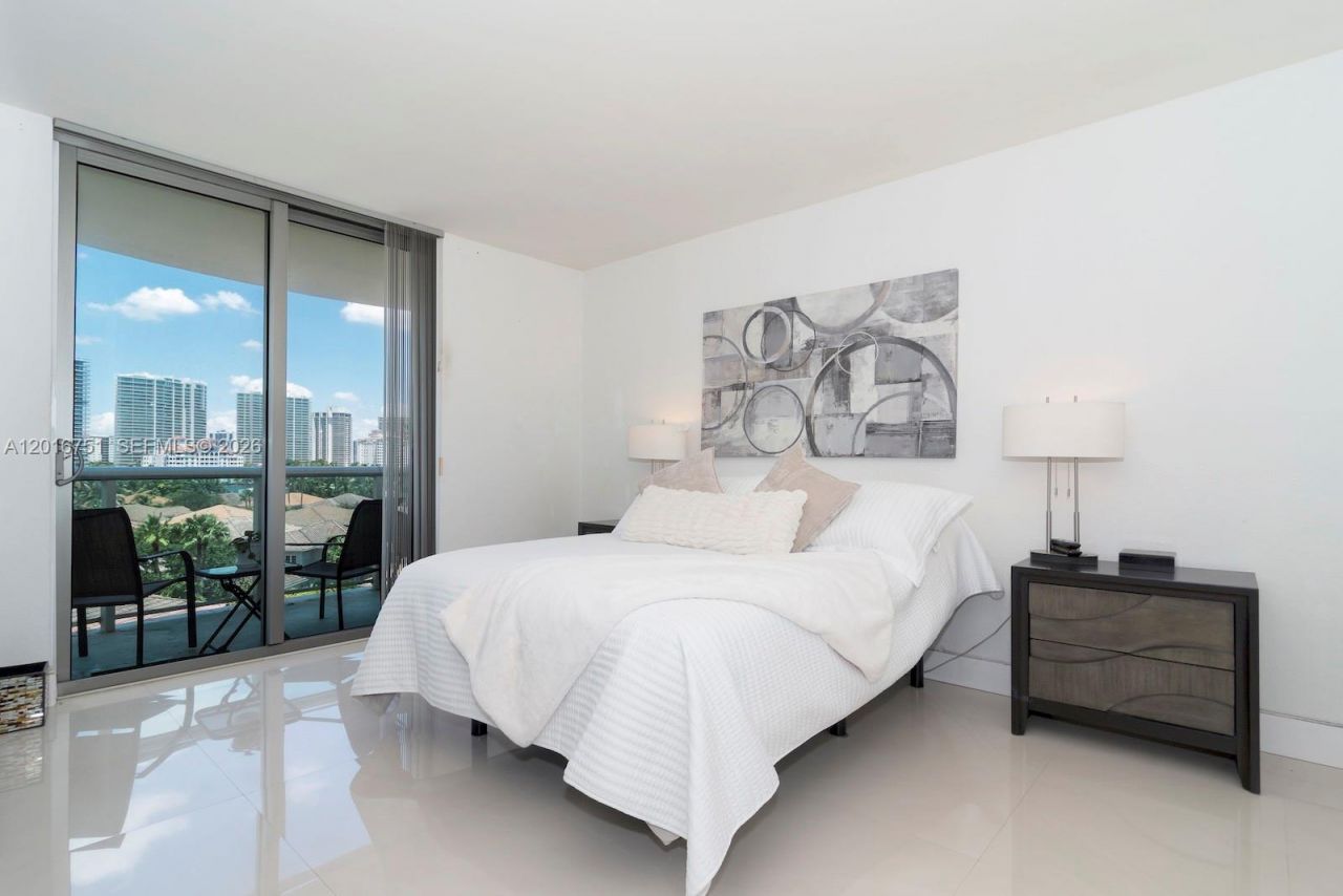 19370 Collins Ave , Unit 626, Sunny Isles Beach, FL 33160 Photo