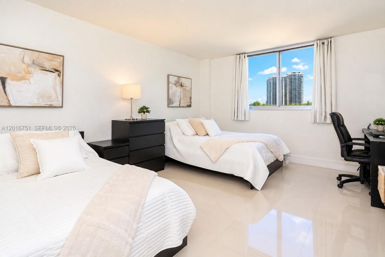19370 Collins Ave, Unit 626, Sunny Isles Beach, FL 33160 Photo