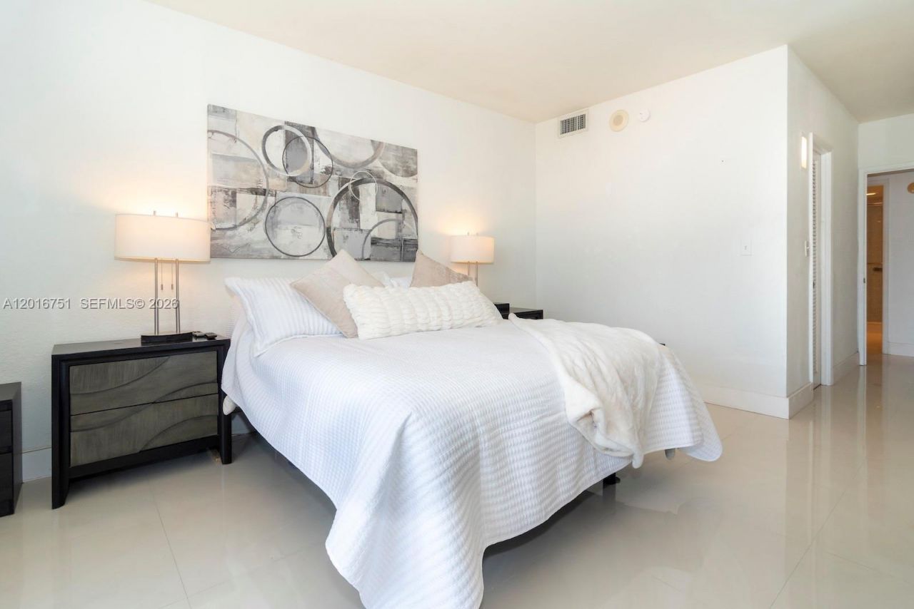 19370 Collins Ave , Unit 626, Sunny Isles Beach, FL 33160 Photo