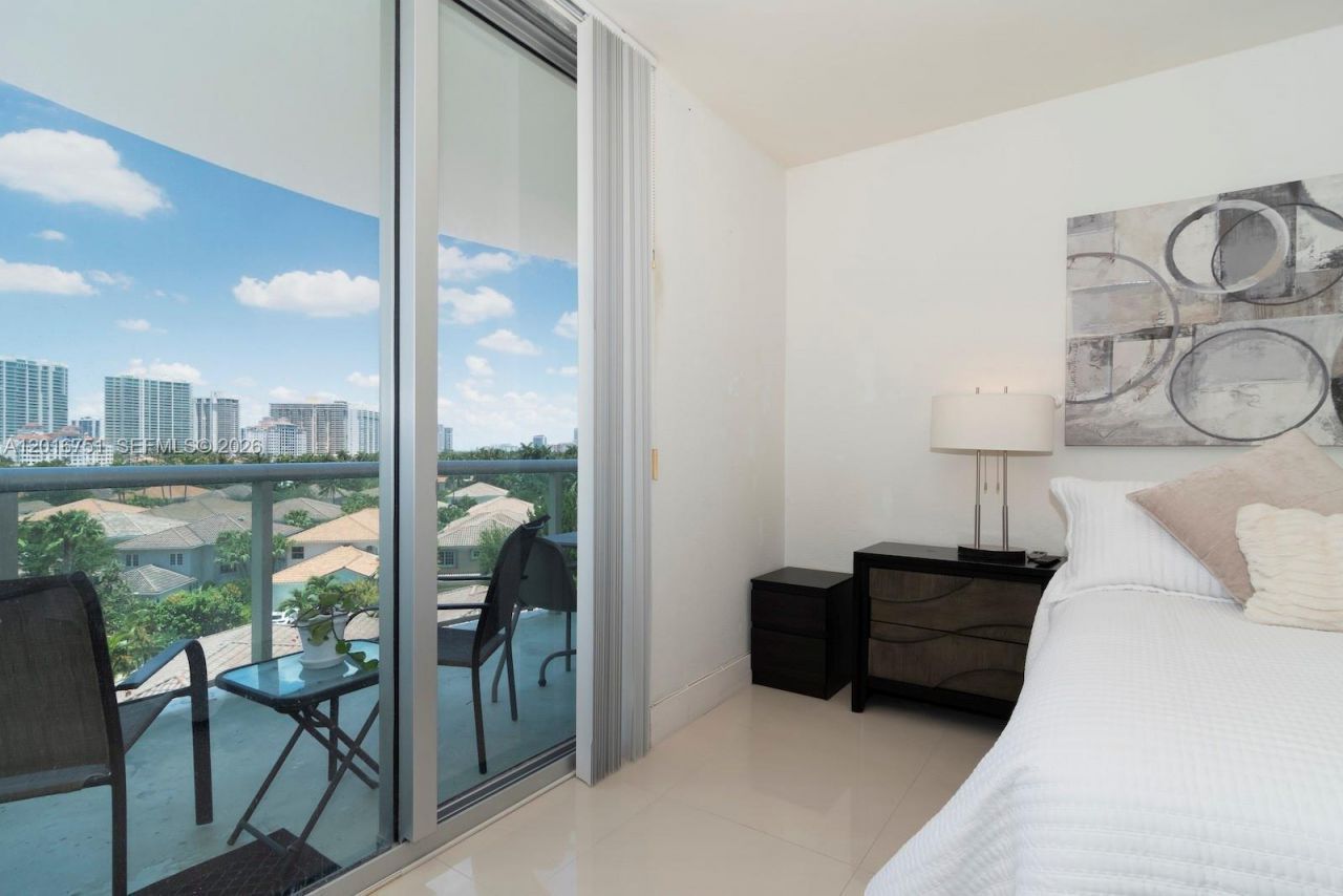19370 Collins Ave , Unit 626, Sunny Isles Beach, FL 33160 Photo