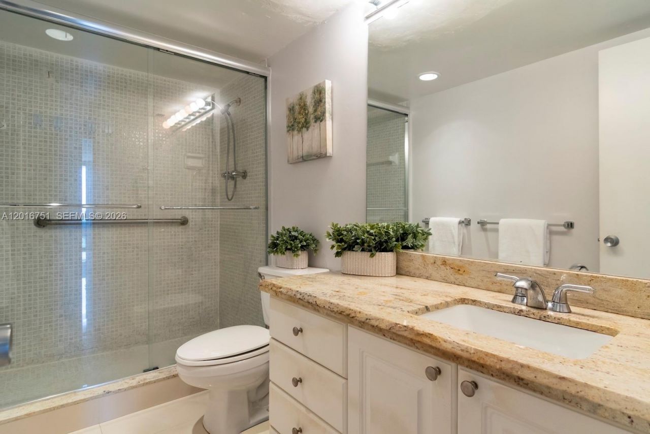 19370 Collins Ave , Unit 626, Sunny Isles Beach, FL 33160 Photo