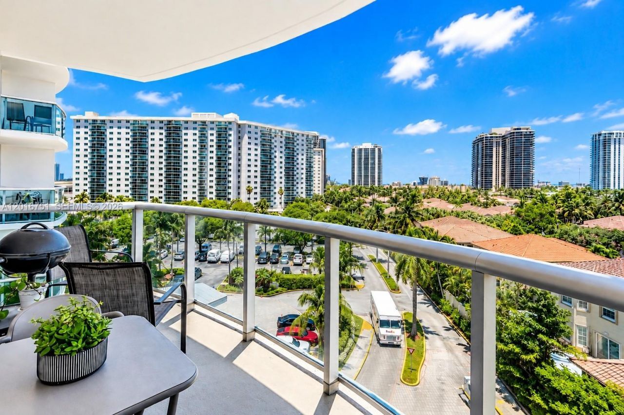 19370 Collins Ave, Unit 626, Sunny Isles Beach, FL 33160 Photo