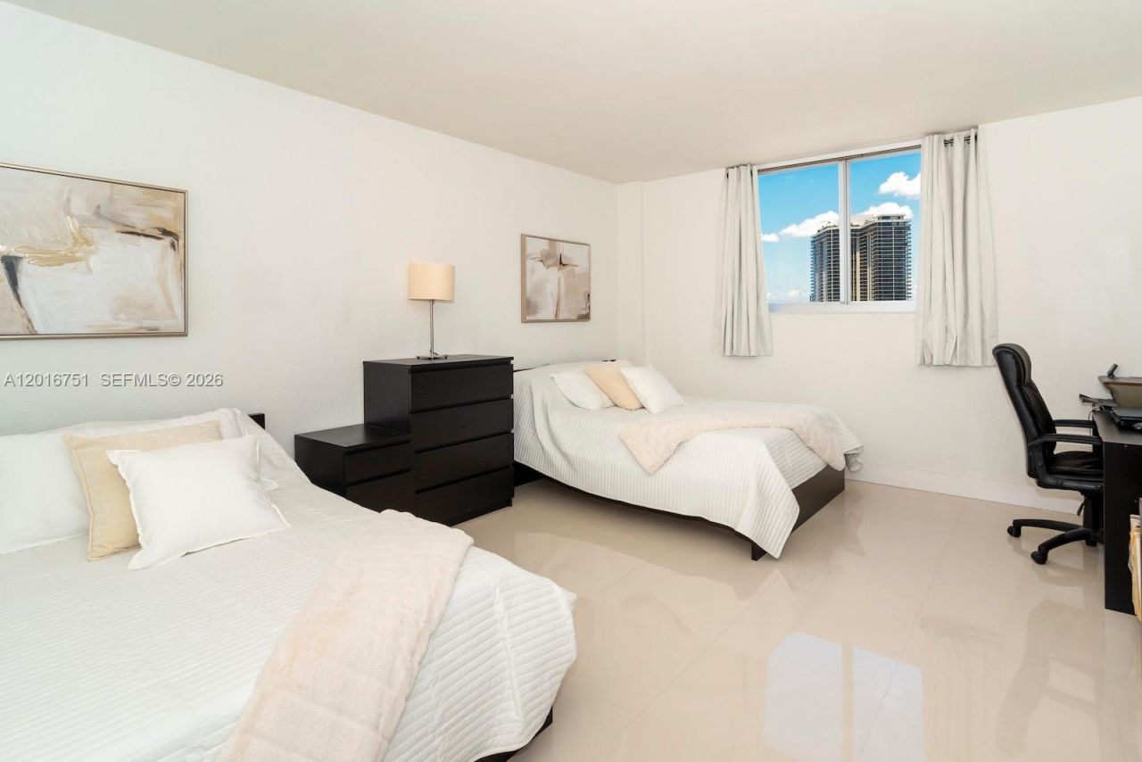 19370 Collins Ave , Unit 626, Sunny Isles Beach, FL 33160 Photo