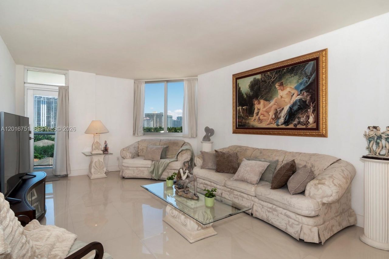 19370 Collins Ave , Unit 626, Sunny Isles Beach, FL 33160 Photo