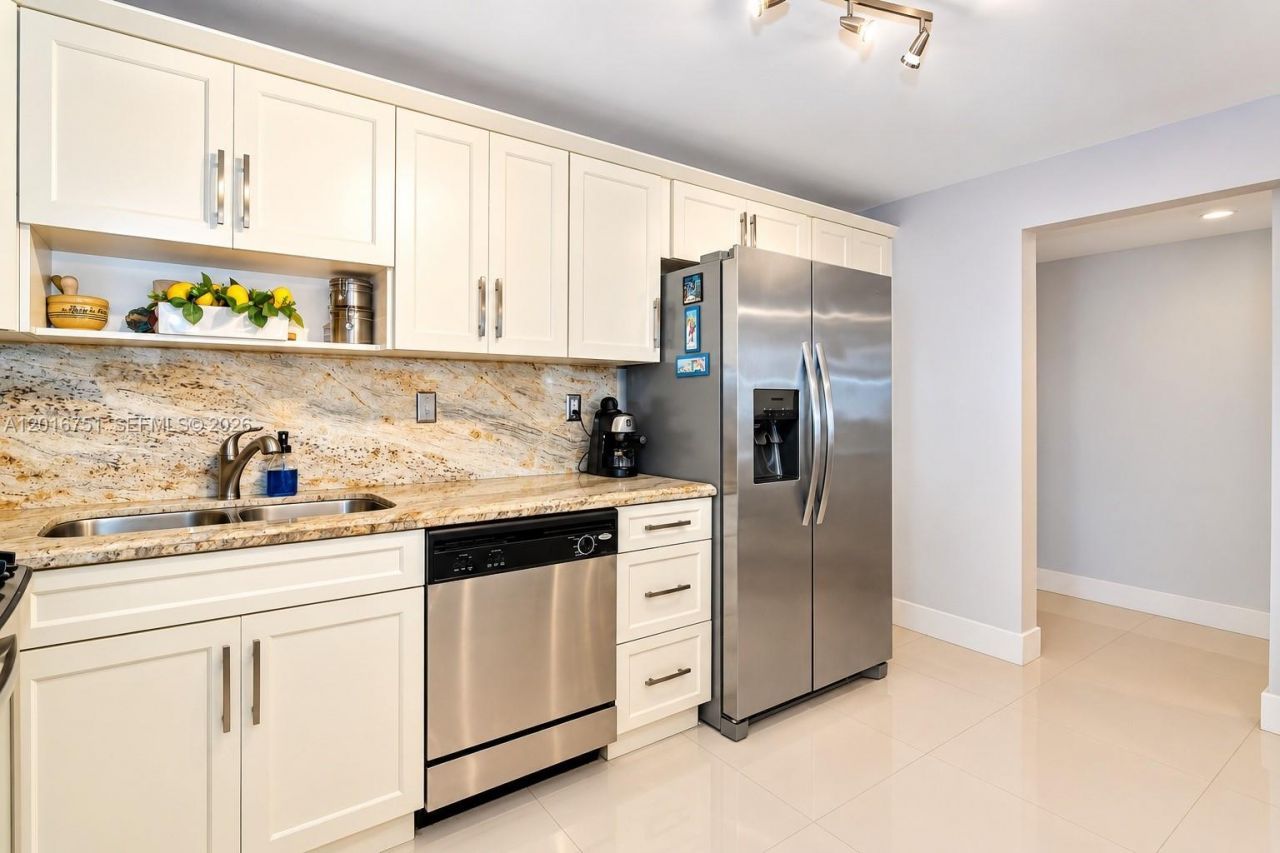 19370 Collins Ave, Unit 626, Sunny Isles Beach, FL 33160 Photo