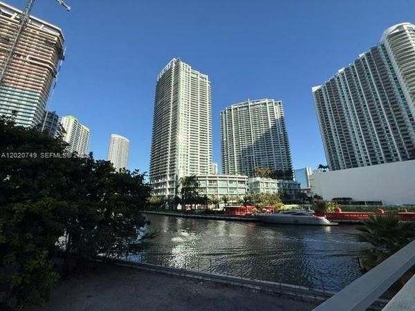 92 SW 3rd St, Unit 1804, Miami, FL 33130