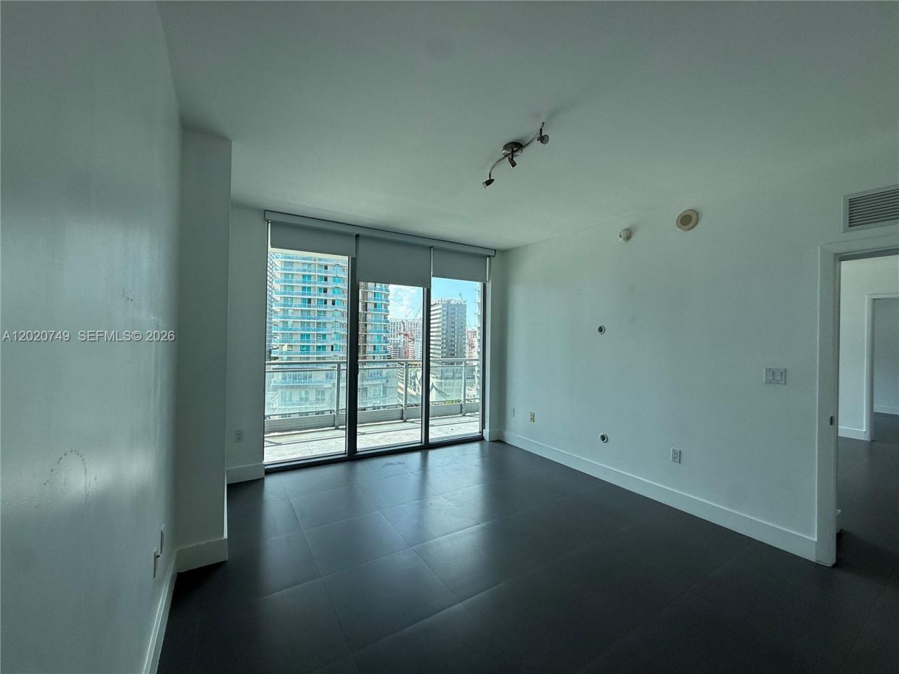 92 SW 3rd St, Unit 1804, Miami, FL 33130 Photo