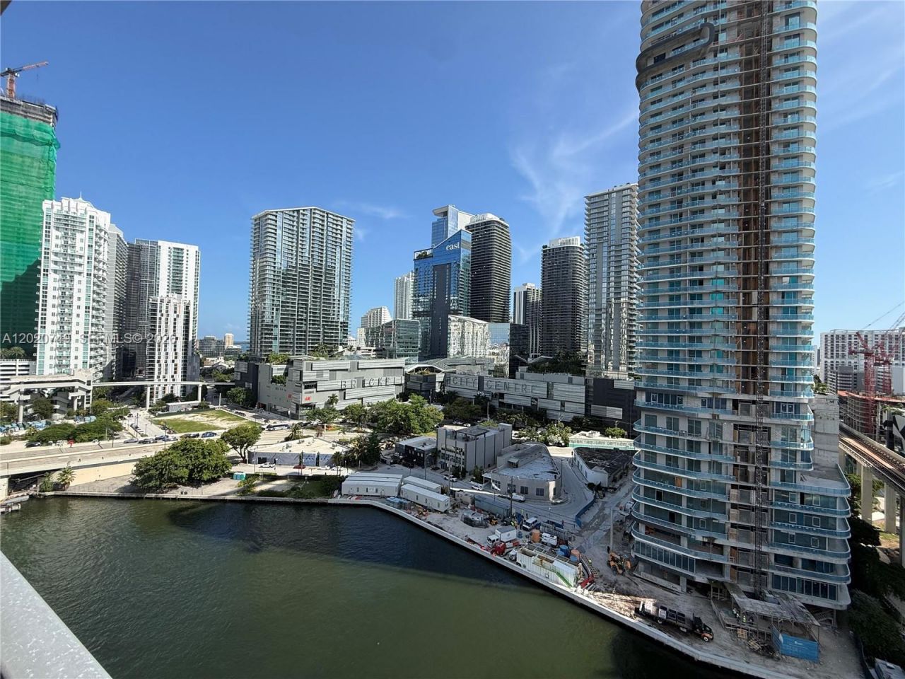 92 SW 3rd St, Unit 1804, Miami, FL 33130 Photo