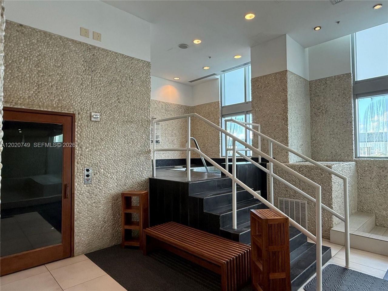 92 SW 3rd St, Unit 1804, Miami, FL 33130 Photo