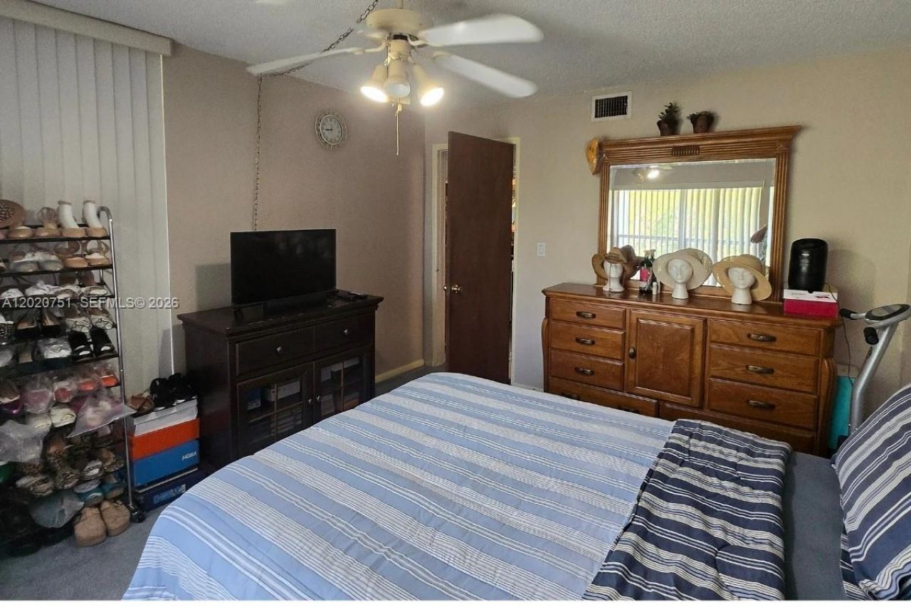 3660 Inverrary Dr, Unit 3T, Lauderhill, FL 33319 Photo