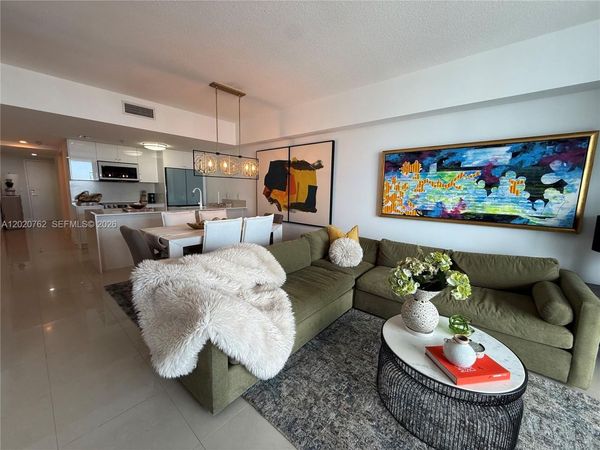 185 SW 7th St, Unit 3803, Miami, FL 33130