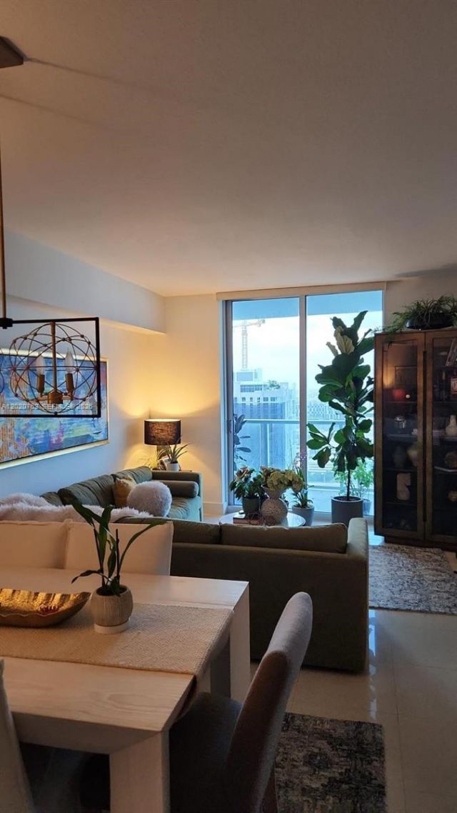 185 SW 7th St , Unit 3803, Miami, FL 33130 Photo